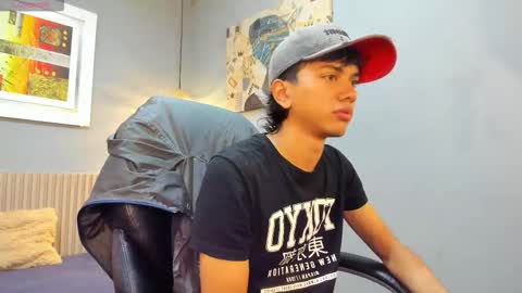 Snapshot of markbowie chatting on February 27, 1:11 pm markbowie online show from February 27, 1:11 pm