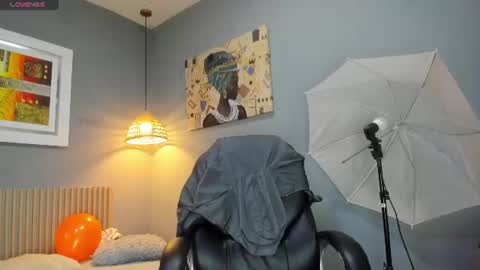 Snapshot of markbowie chatting on June 10, 7:57 pm markbowie online show from June 10, 7:57 pm