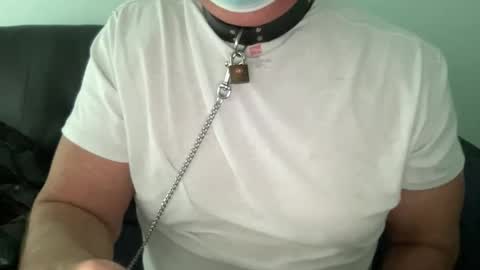 markmodel321 online show from April 22, 10:00 pm