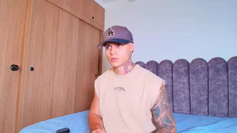 Sebastian online show from November 12, 9:47 pm