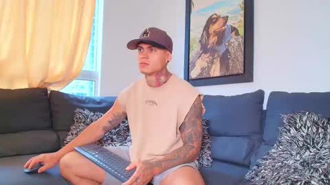 Sebastian online show from November 16, 4:01 pm