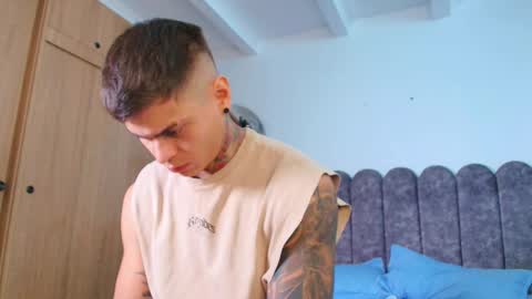 Sebastian online show from December 2, 1:00 am