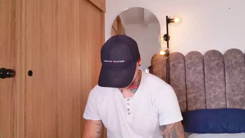 Sebastian online show from December 16, 4:50 am