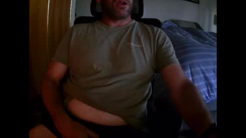 Snapshot of markoboy34 chatting on December 11, 7:09 am Matt Kung online show from December 11, 7:09 am