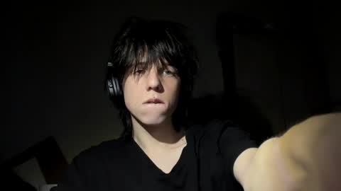 Mark online show from April 12, 9:53 pm