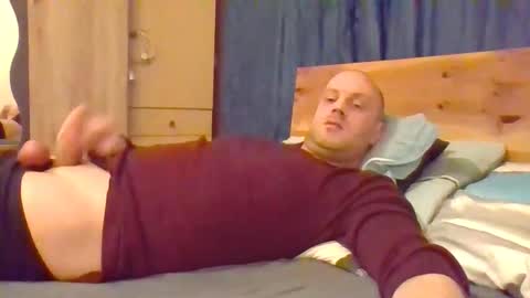 markus_7 online show from December 19, 7:32 pm