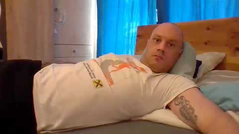 Snapshot of markus_7 chatting on April 22, 1:23 pm markus_7 online show from April 22, 1:23 pm