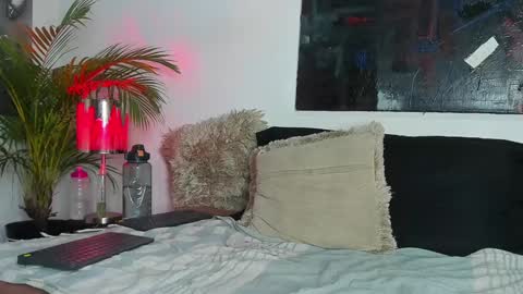 Snapshot of markus_latin chatting on January 7, 4:59 pm Markus latin online show from January 7, 4:59 pm