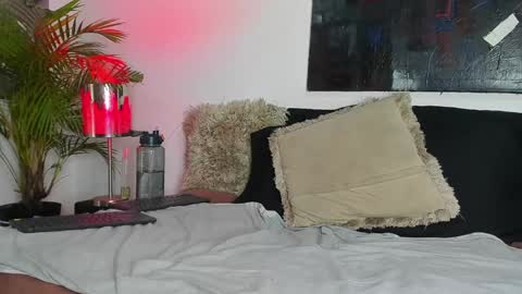 Snapshot of markus_latin chatting on January 17, 3:43 pm Markus latin online show from January 17, 3:43 pm