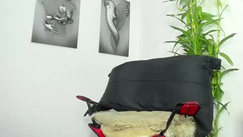 Snapshot of markus_latin chatting on January 14, 6:46 pm Markus latin online show from January 14, 6:46 pm