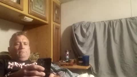 markymark101825061 online show from December 20, 1:56 am