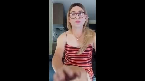 marla85 online show from April 3, 6:06 pm