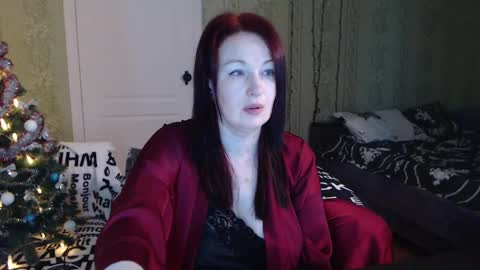 Snapshot of marlenexdietrich chatting on January 19, 9:33 am MarleneXDietrich online show from January 19, 9:33 am