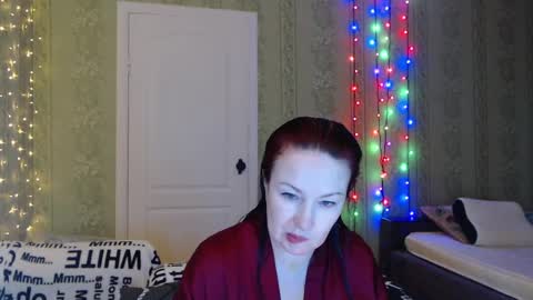 Snapshot of marlenexdietrich chatting on January 28, 9:41 am MarleneXDietrich online show from January 28, 9:41 am