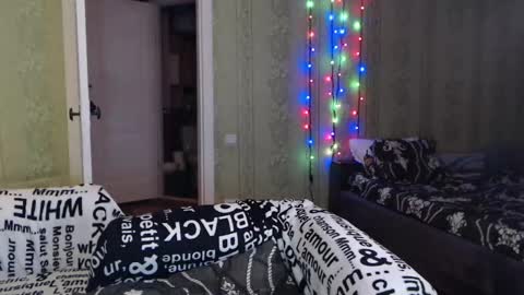 Snapshot of marlenexdietrich chatting on February 5, 4:47 pm MarleneXDietrich online show from February 5, 4:47 pm