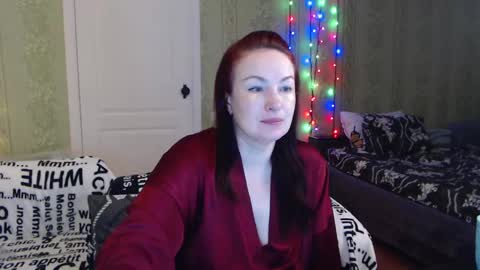 Snapshot of marlenexdietrich chatting on February 6, 9:11 am MarleneXDietrich online show from February 6, 9:11 am