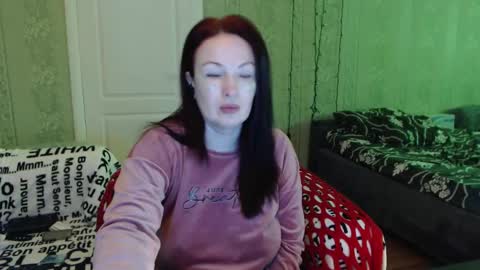 Snapshot of marlenexdietrich chatting on February 19, 7:50 am MarleneXDietrich online show from February 19, 7:50 am