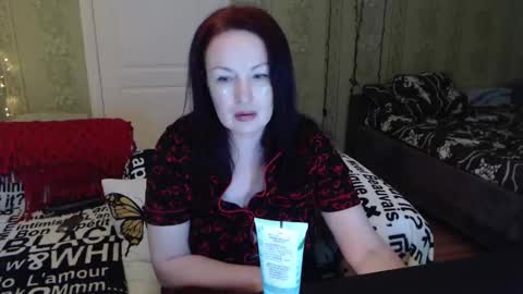 Snapshot of marlenexdietrich chatting on February 24, 10:48 am MarleneXDietrich online show from February 24, 10:48 am