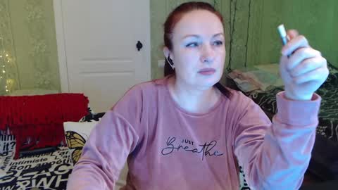 Snapshot of marlenexdietrich chatting on February 25, 8:36 am MarleneXDietrich online show from February 25, 8:36 am