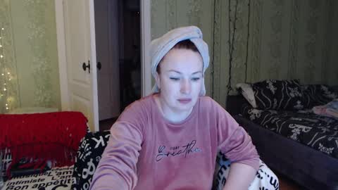 Snapshot of marlenexdietrich chatting on February 26, 12:03 pm MarleneXDietrich online show from February 26, 12:03 pm