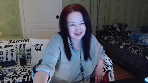 Snapshot of marlenexdietrich chatting on March 1, 9:40 am MarleneXDietrich online show from March 1, 9:40 am