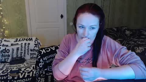 Snapshot of marlenexdietrich chatting on March 10, 12:59 pm MarleneXDietrich online show from March 10, 12:59 pm