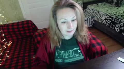Snapshot of marlenexdietrich chatting on September 27, 7:57 am MarleneXDietrich online show from September 27, 7:57 am