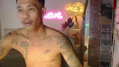 marlmoreno10 online show from March 13, 5:41 pm