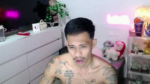 marlmoreno10 online show from July 8, 12:48 am