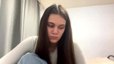 Mary online show from May 19, 3:18 pm