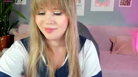 Snapshot of marmel199 chatting on June 14, 5:04 pm Liza online show from June 14, 5:04 pm