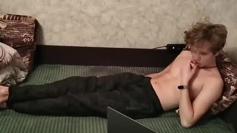 Snapshot of marmelad228 chatting on February 14, 3:26 pm marmelad228 online show from February 14, 3:26 pm