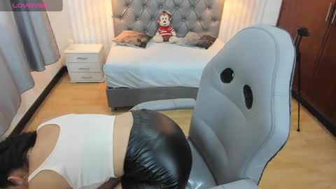 Marnie online show from December 15, 7:53 pm