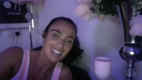 Snapshot of marniebaby chatting on July 5, 12:39 am marnie babes online show from July 5, 12:39 am
