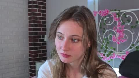 Andriella online show from April 12, 9:36 am