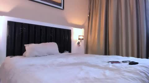 Snapshot of marrena_a chatting on February 16, 10:11 am -- Mari -- online show from February 16, 10:11 am