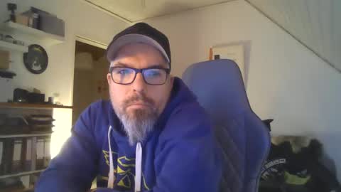 Snapshot of marriedcock1980 chatting on December 2, 7:14 am marriedcock1980 online show from December 2, 7:14 am