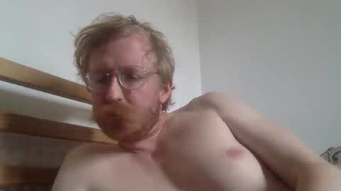 Snapshot of marriedmannextdoor chatting on May 21, 8:43 am marriedmannextdoor online show from May 21, 8:43 am