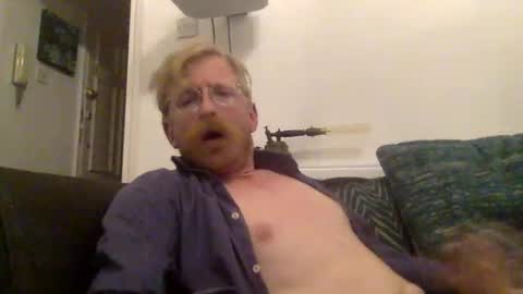 Snapshot of marriedmannextdoor chatting on June 8, 9:15 pm marriedmannextdoor online show from June 8, 9:15 pm