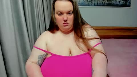 Snapshot of marry_girl chatting on October 3, 3:36 am Mary online show from October 3, 3:36 am