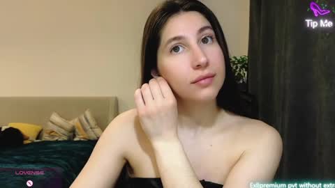 marrycolins online show from April 19, 3:06 am