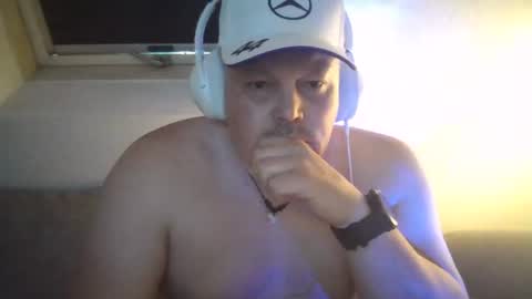 mars0481 online show from March 19, 4:11 pm