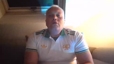 mars0481 online show from April 26, 7:44 pm