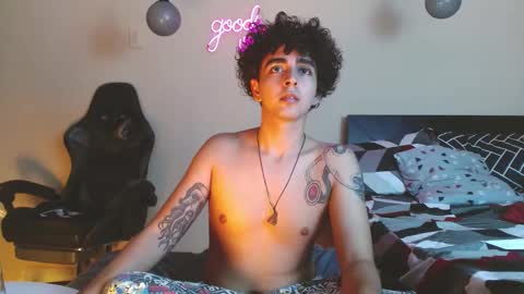 Snapshot of mars_miller chatting on December 4, 9:29 am Mars online show from December 4, 9:29 am