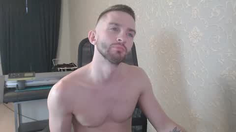 Snapshot of marselle_looker chatting on February 5, 6:13 am Marselle online show from February 5, 6:13 am