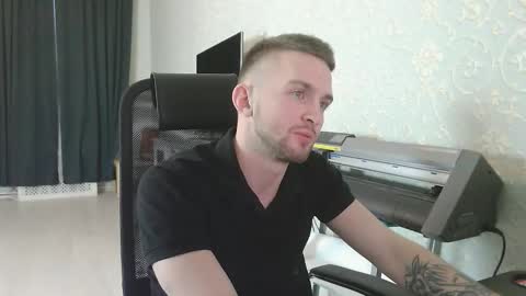 Snapshot of marselle_looker chatting on November 12, 1:55 pm Marselle online show from November 12, 1:55 pm