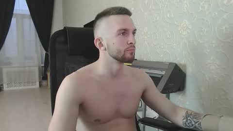 Snapshot of marselle_looker chatting on November 30, 12:53 pm Marselle online show from November 30, 12:53 pm