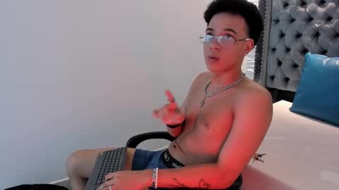 MARSHALL online show from November 27, 1:35 pm