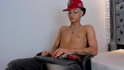 MARSHALL online show from March 9, 1:15 pm