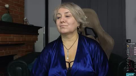 marta_wils online show from October 3, 1:35 am